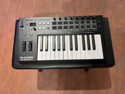 M-Audio OXYGEN PRO 25 Midi Controller